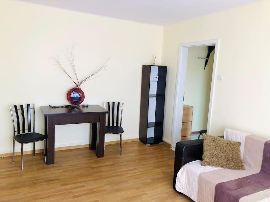 Joy City Lucaciu 16 Apartment